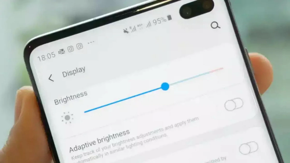 How to choose between manual or automatic brightness setup