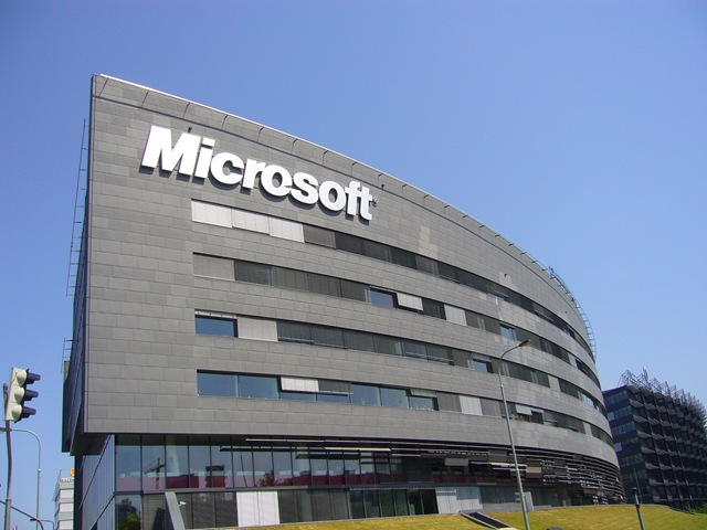 Denuncia CNC contra Microsoft