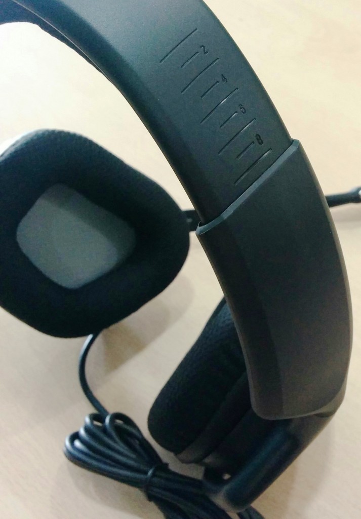 Corsair-VOID-RGB-USB-Dolby-71-16