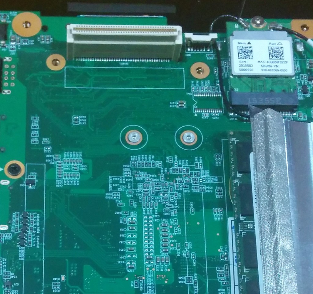 Shuttle-XPC-Nano-NC01U-10