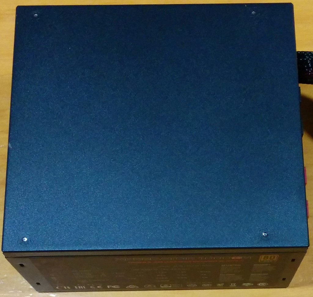 AeroCool-XPredator-1000GM-10