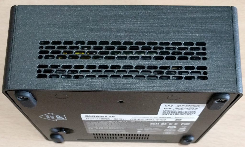 GIGABYTE-Brix-S-GB-BSi3HAL-6100-13