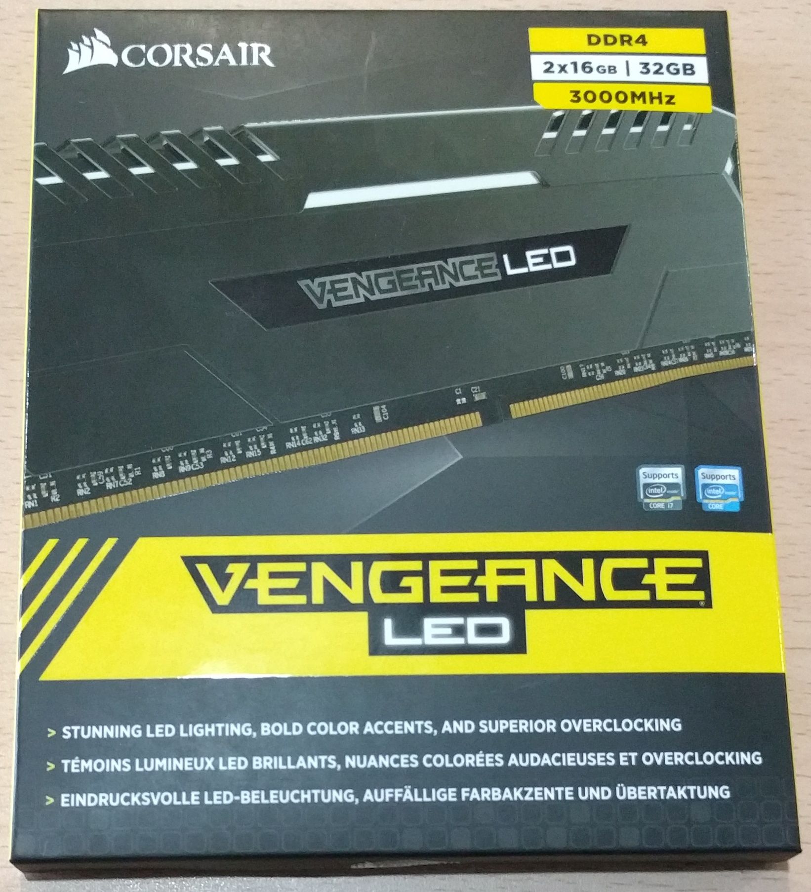 Corsair Vengeance Led caja