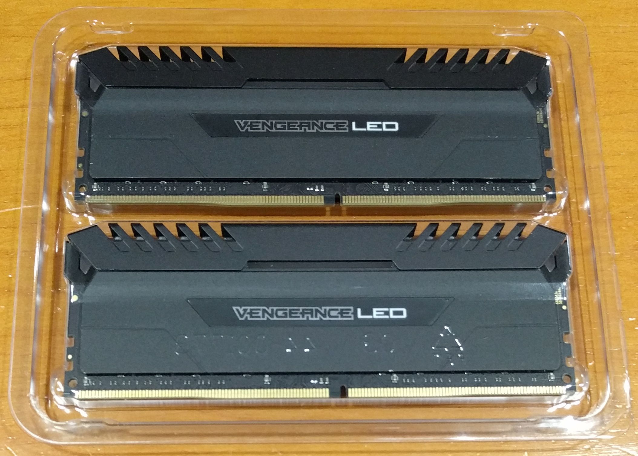 Modulos Corsair Vengeance LED