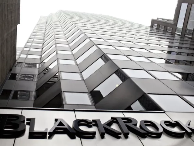 BlackRock lanza un ETF de blockchain en Europa y prepara un ETF de metaverso
