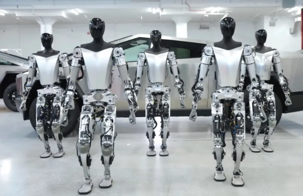 robots humanoides optimus