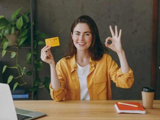 ¿Cómo solicitar tarjetas departamentales fáciles de obtener y qué beneficios ofrecen?